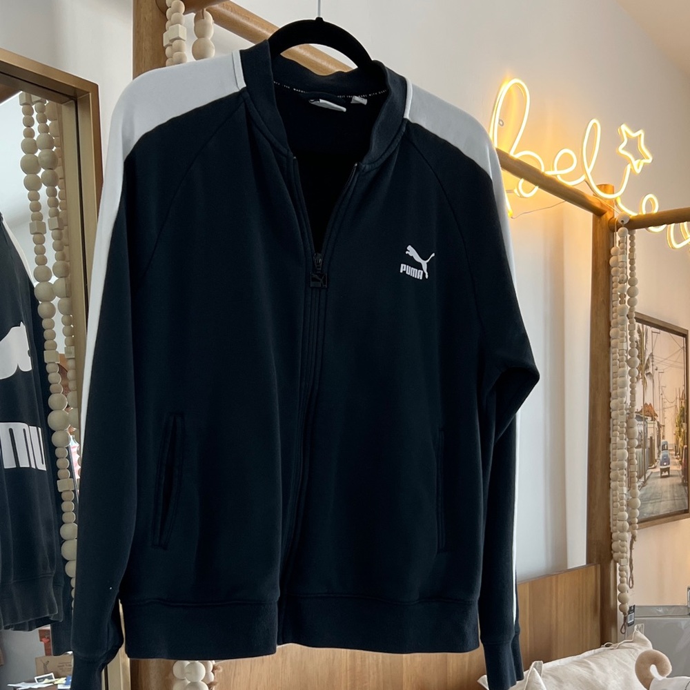 Puma  women’s Black and White Zip-Up jacket